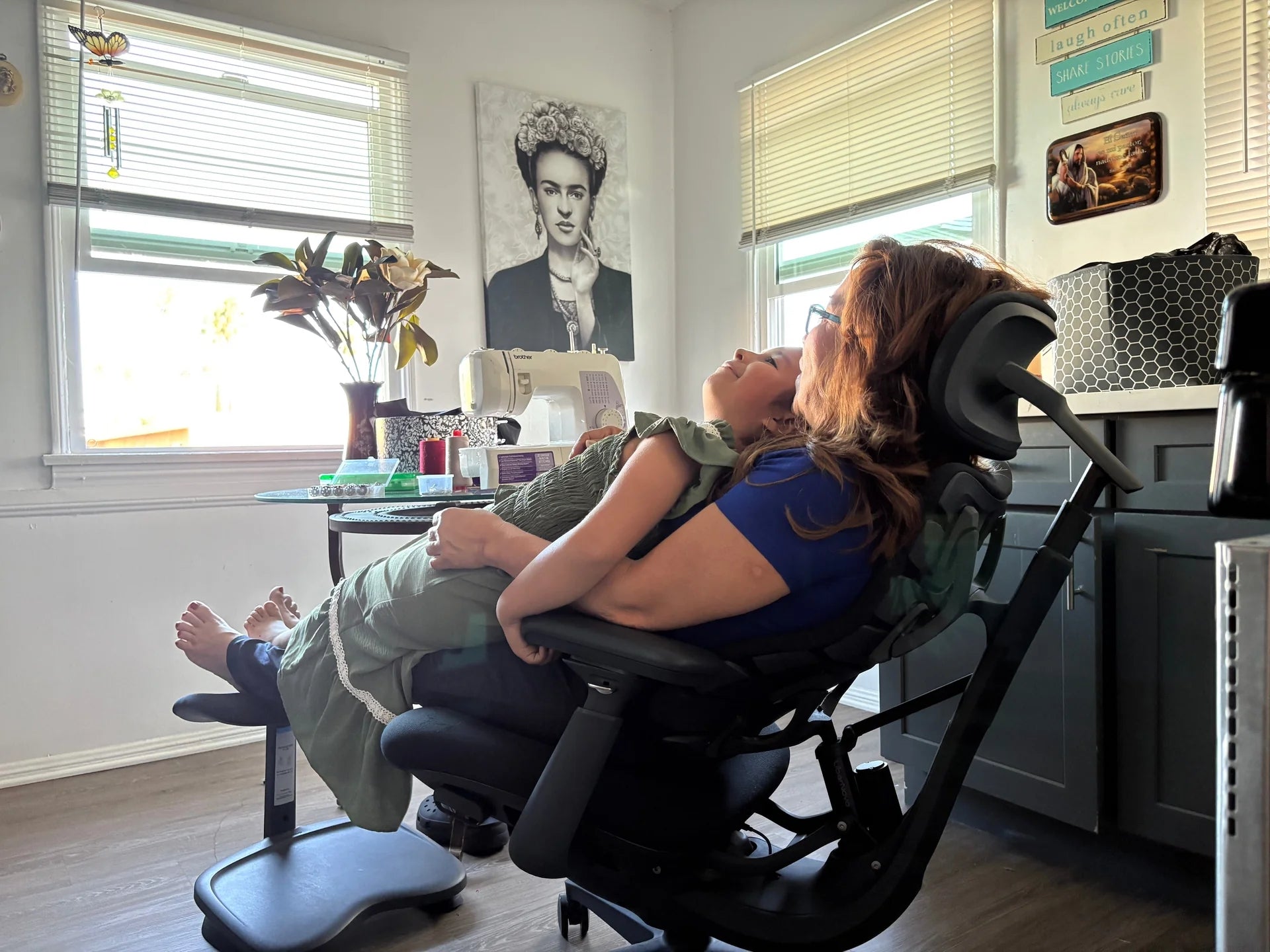 La migliore sedia ergonomica per il mal di schiena, la gravidanza e le mamme lavoratrici